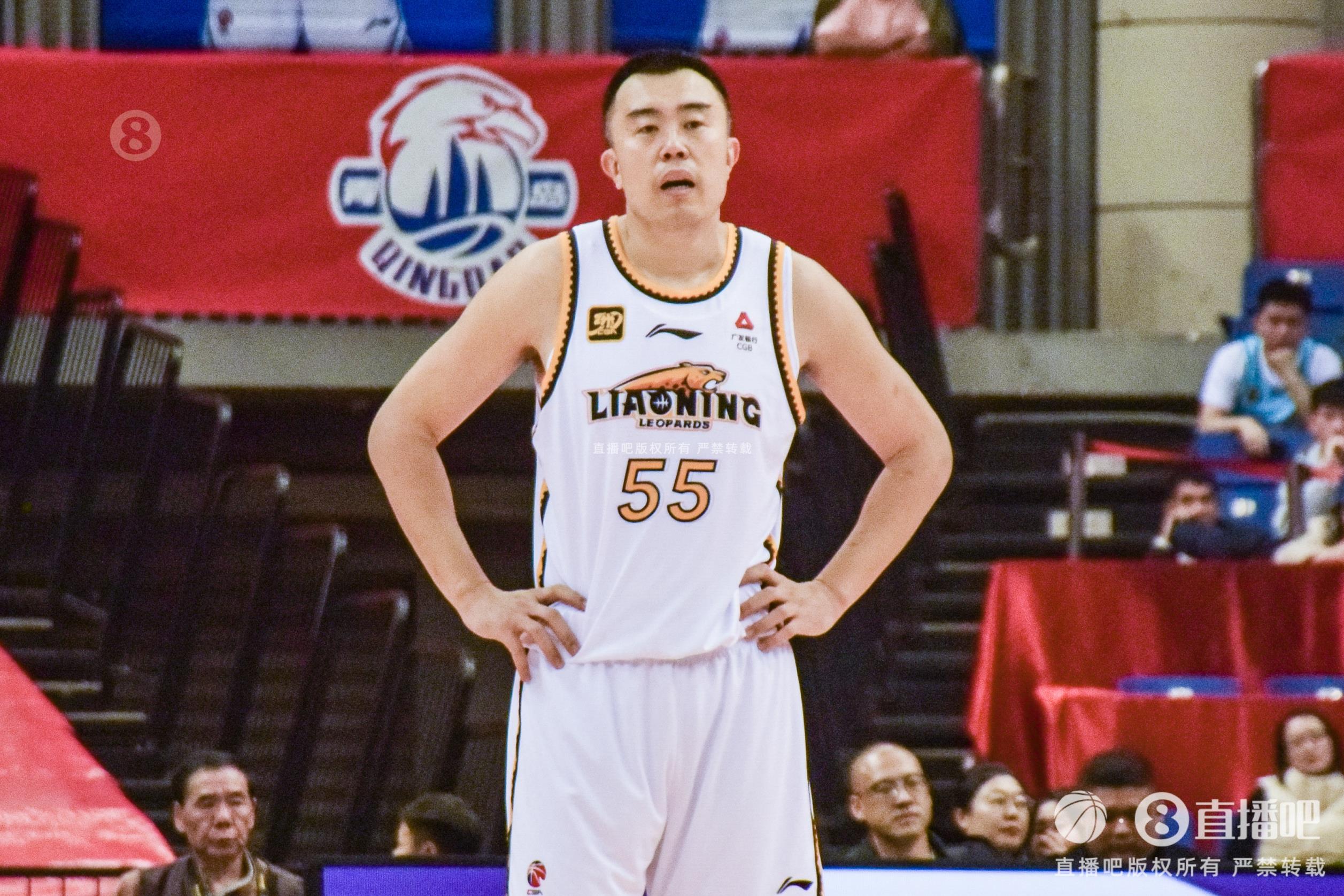 老將盡力了！韓德君7中4拿到14分12籃板3助攻